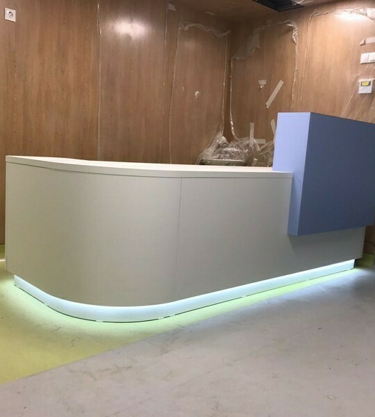 Примеры выполненных проектов по изготовлению стоек ресепшен, ресепшн для офисов, стоек охраны, информационных стоек изготовленных на заказ по индивидуальным проектам в г.Москва и Московскую область Примеры выполненых проектов по изготовлению стоек ресепшен, ресепшн для офисов, стоек охраны, информационных стоек изготовленных на заказ по индивидуальным проектам в г.Москва и Московскую область