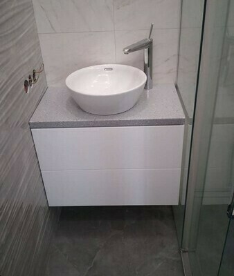 Столешница и тумба для ванной комнаты по индивидуальному размеру Заказать столешницу для ванной Москва и Московская область